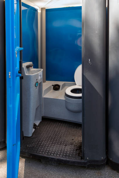 Portable Toilet Options We Offer in North Miami Beach, FL